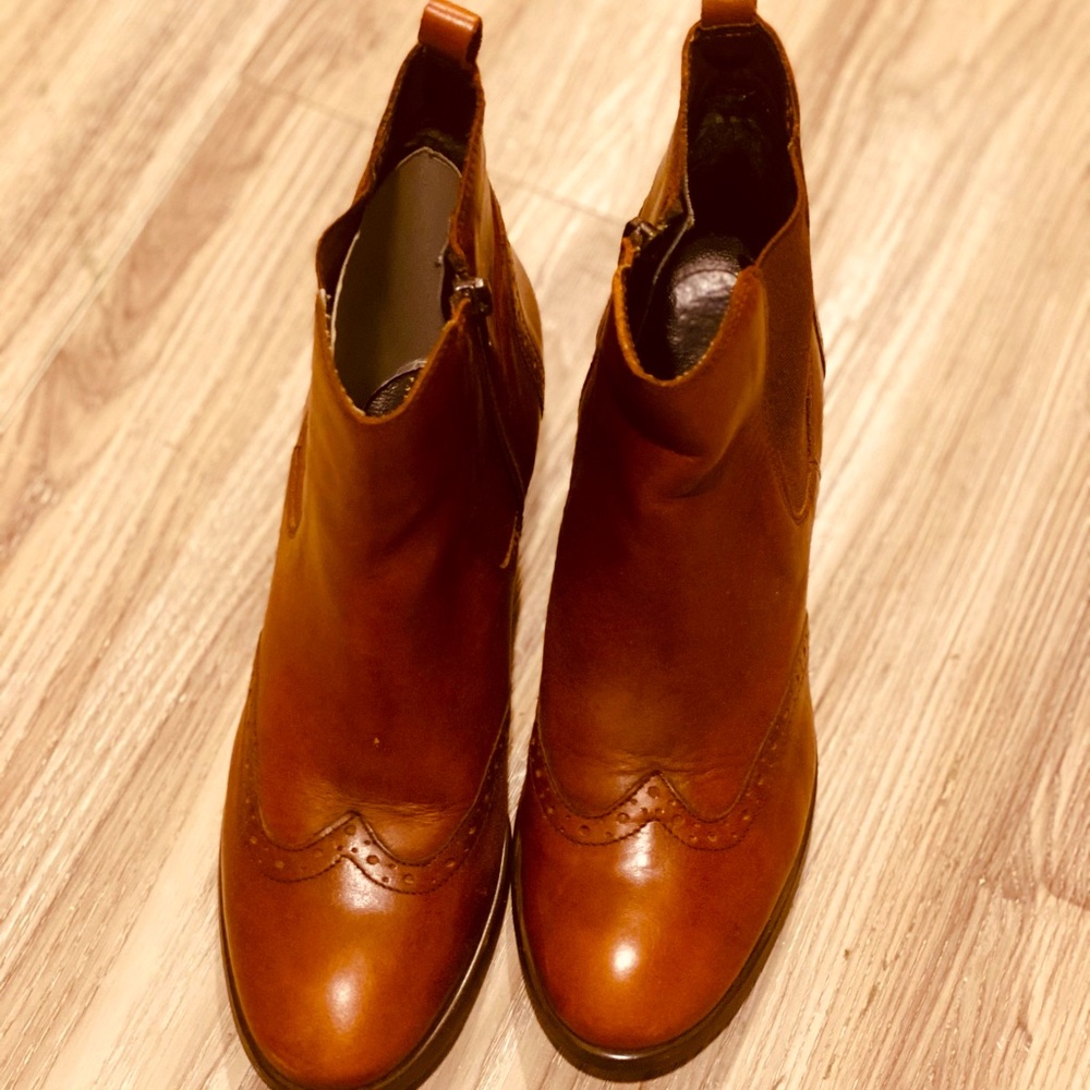 Cyrillus Women’s 39 Size leather Boots from Paris